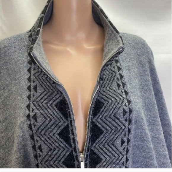 Katie Todd 100% Wool Poncho  Aztec Print S/M - Picture 3 of 5